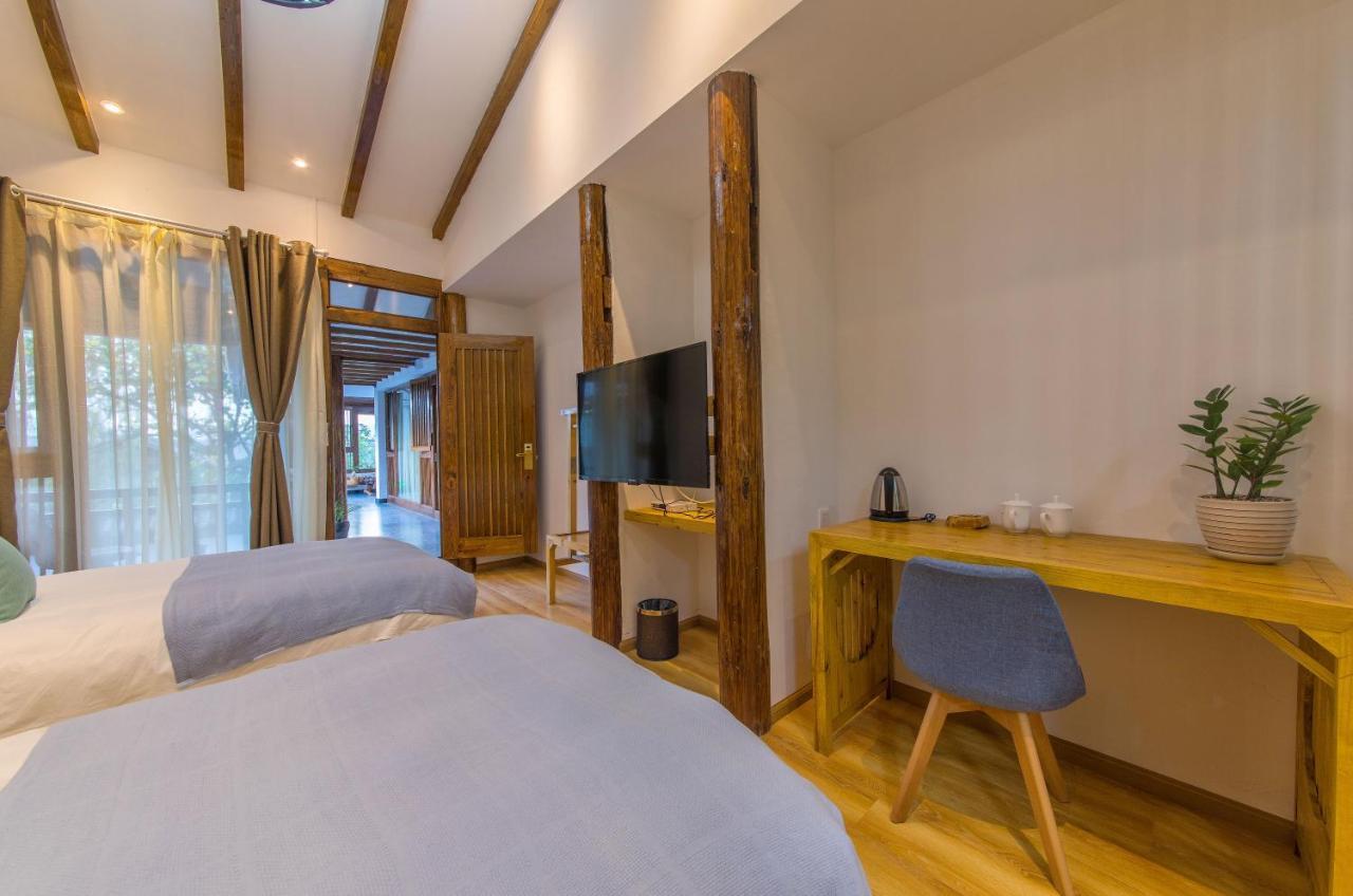 桐墅客栈 Lijiang Village House エクステリア 写真