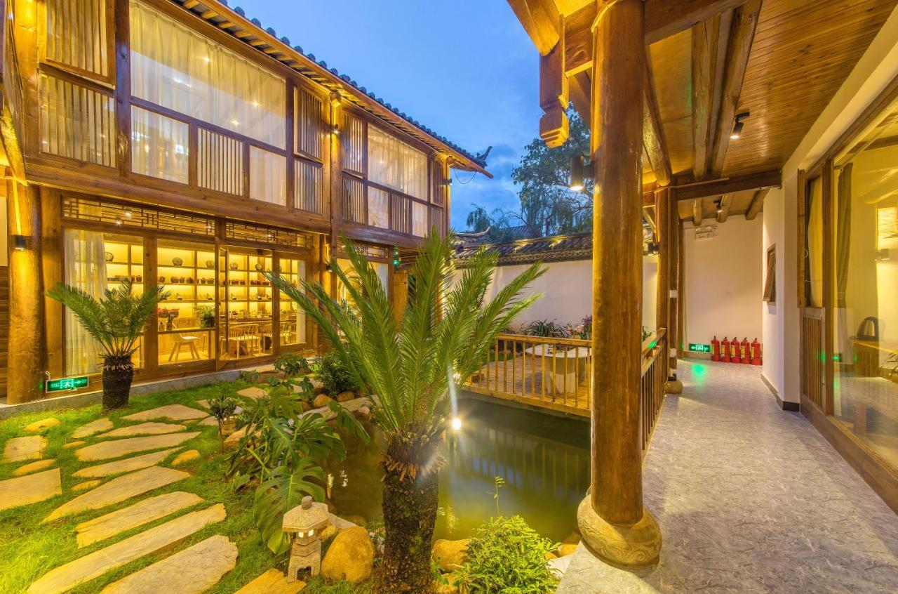桐墅客栈 Lijiang Village House エクステリア 写真